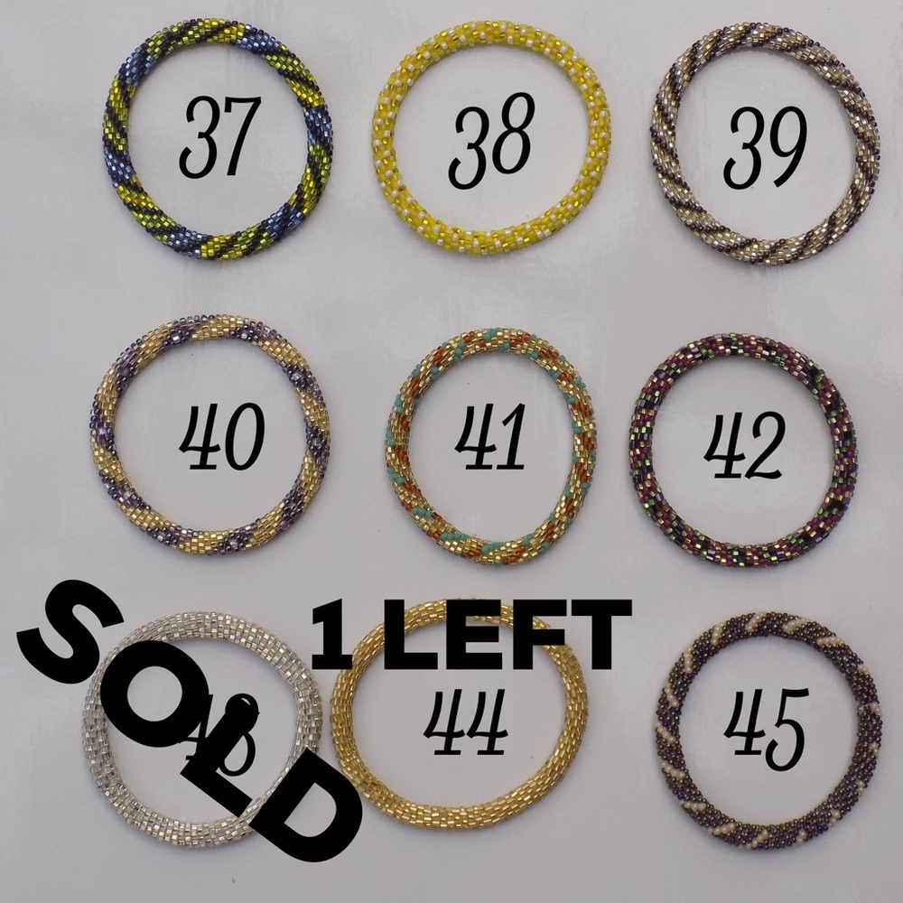 assorted slip-on beaded bracelets - Picture 7 of 8